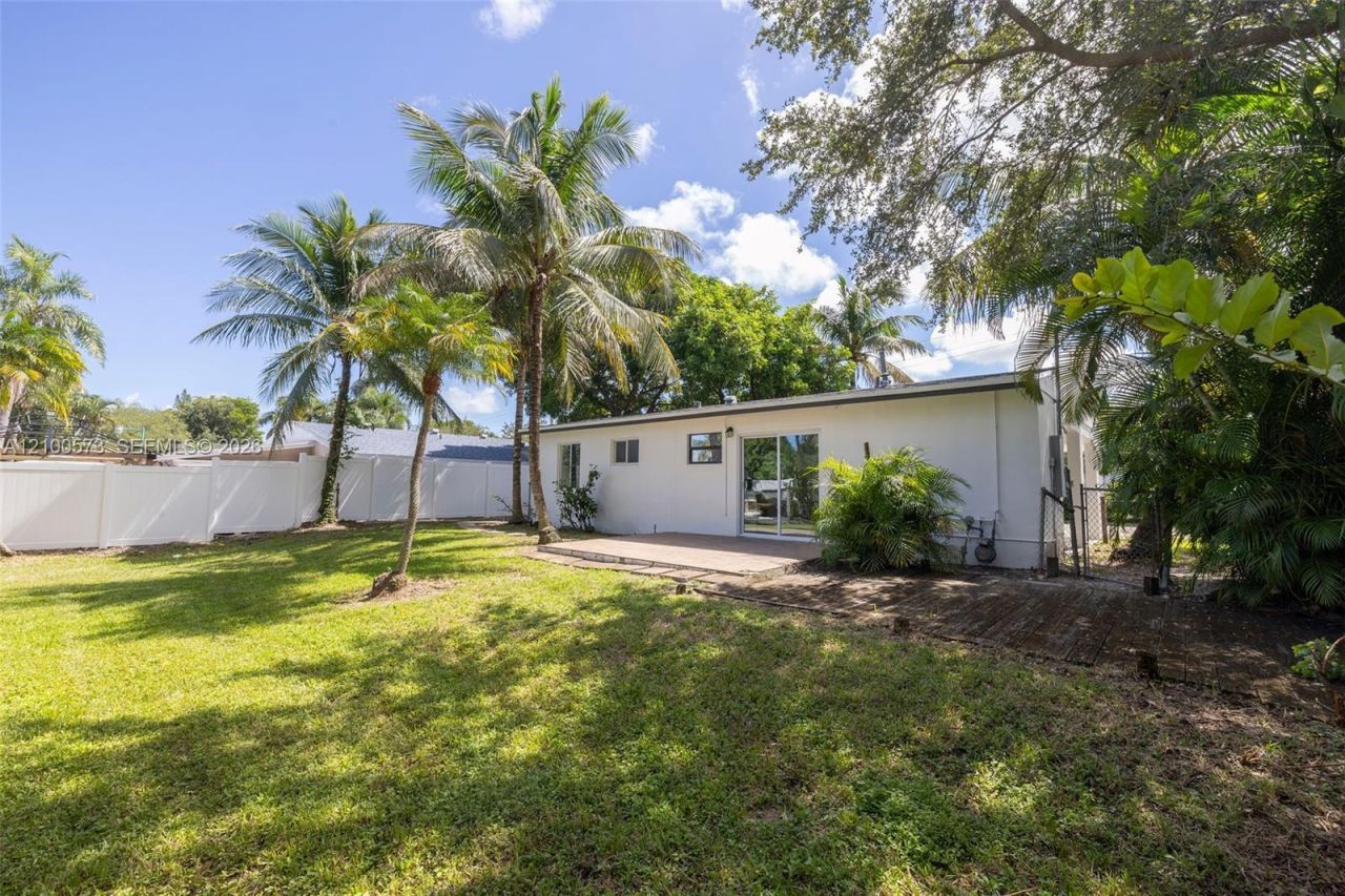 2733 Harding St, Hollywood, FL 33020 Photo