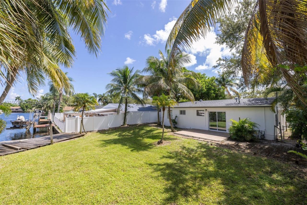 2733 Harding St, Hollywood, FL 33020 Photo