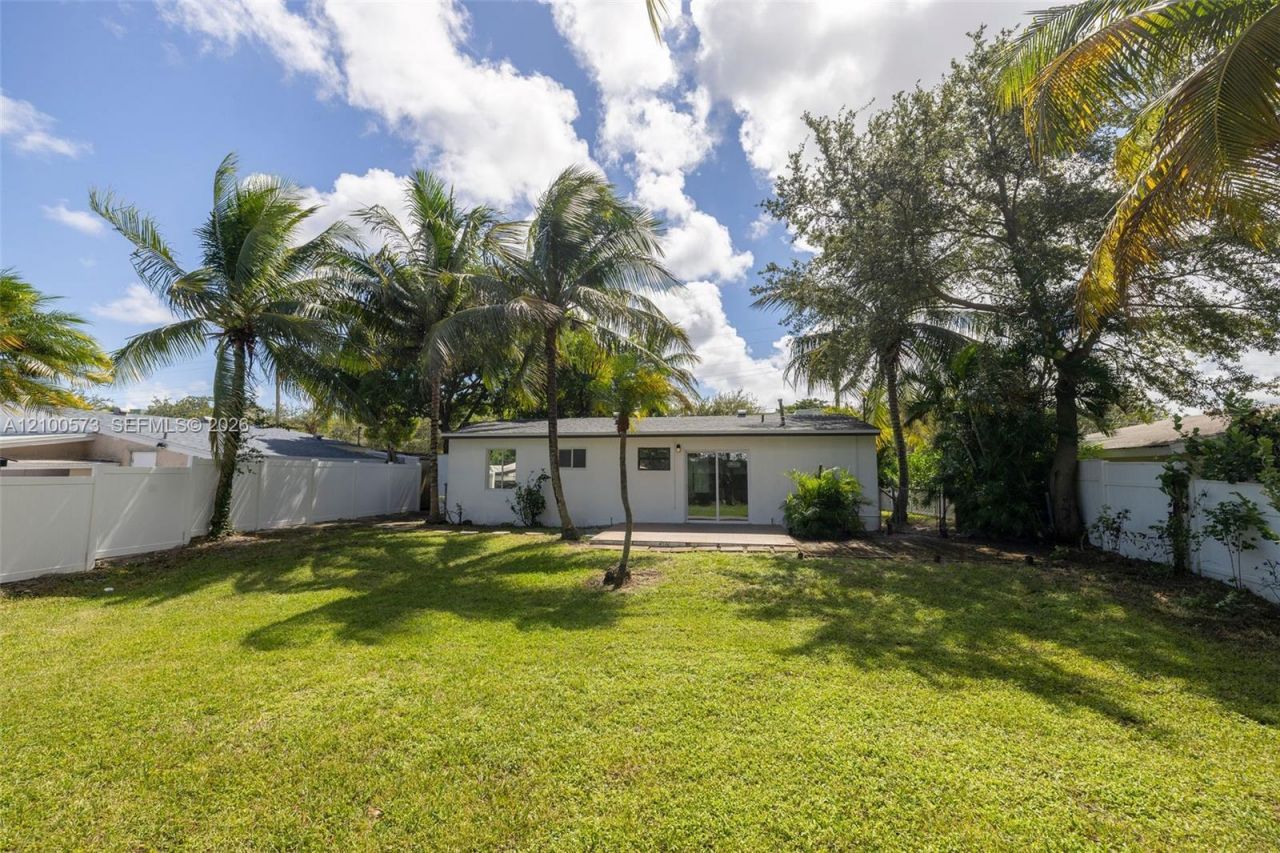 2733 Harding St, Hollywood, FL 33020 Photo