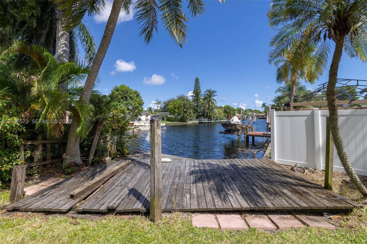 2733 Harding St, Hollywood, FL 33020 Photo