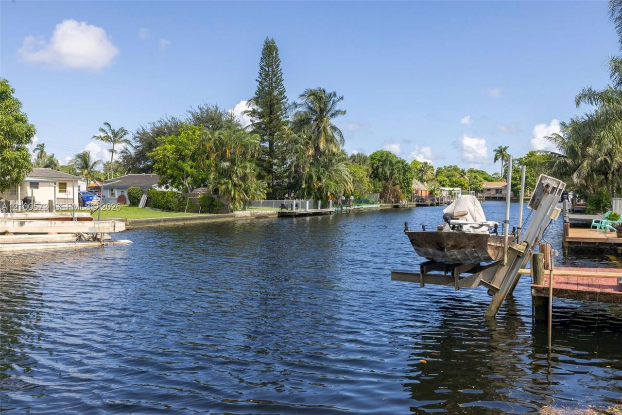 2733 Harding St, Hollywood, FL 33020 Photo