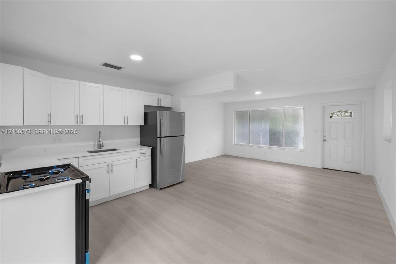 2733 Harding St, Hollywood, FL 33020 Photo