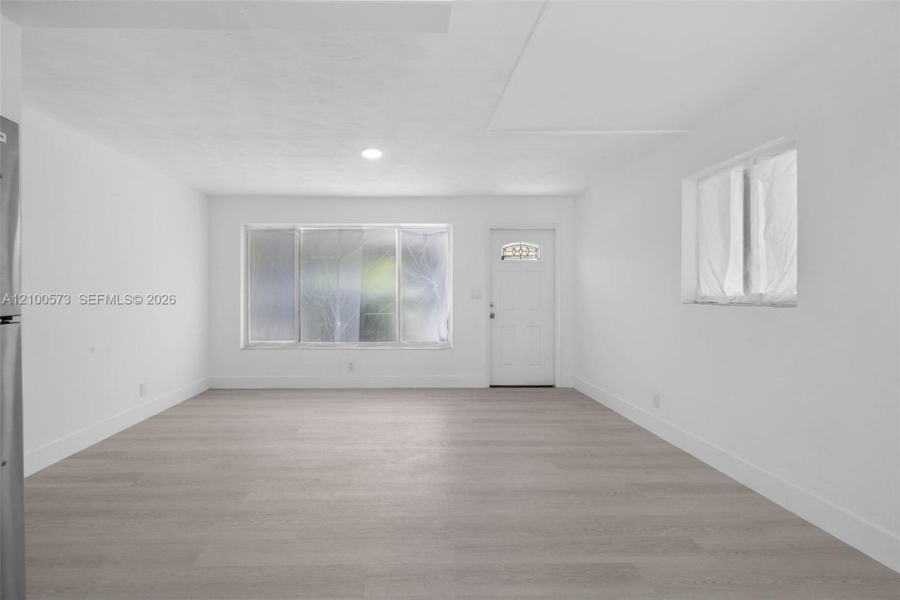 2733 Harding St, Hollywood, FL 33020 Photo
