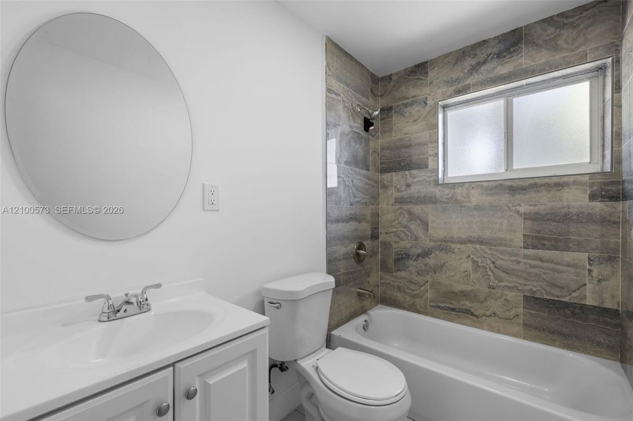 2733 Harding St, Hollywood, FL 33020 Photo