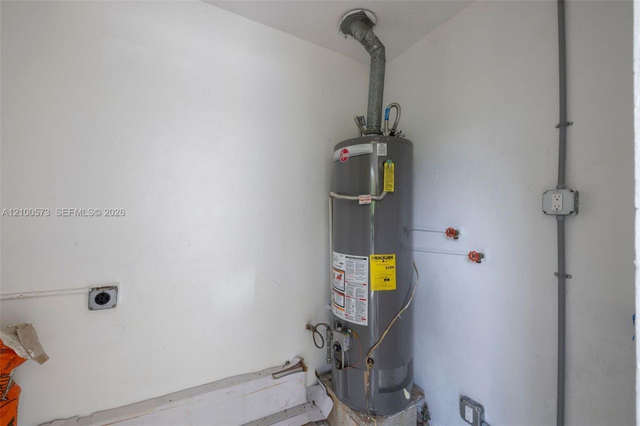 2733 Harding St, Hollywood, FL 33020 Photo