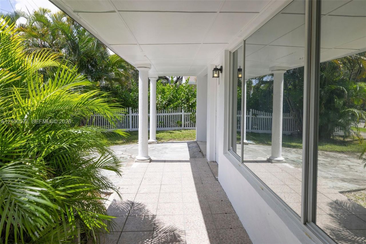 2733 Harding St, Hollywood, FL 33020 Photo