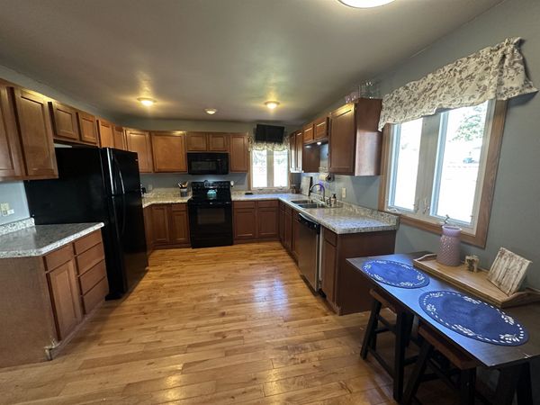 526 Badger Drive, Baraboo, WI 53913