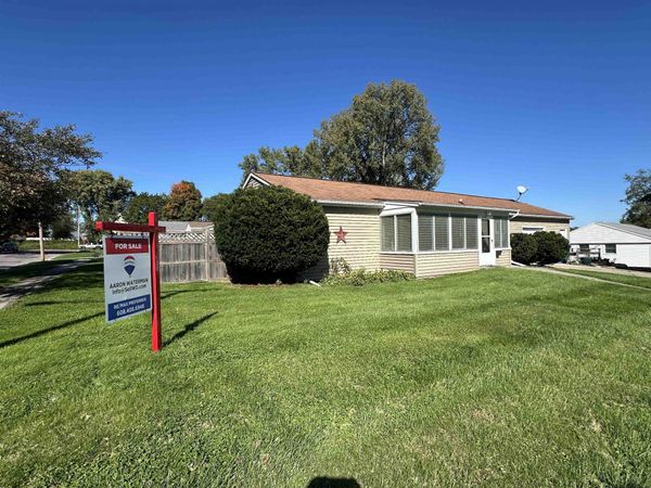 526 Badger Drive, Baraboo, WI 53913