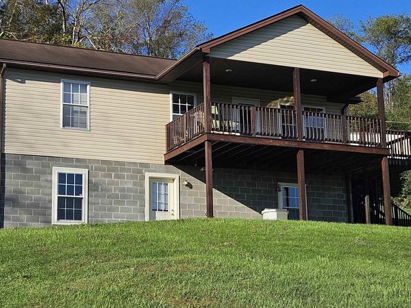 213 3rd Street, Belington, WV 26250