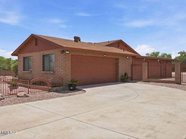 766 PACHUCA Court, Rio Rico, AZ 85648