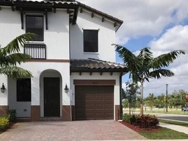 8878 NW 103rd Ave , Miami, FL 33178