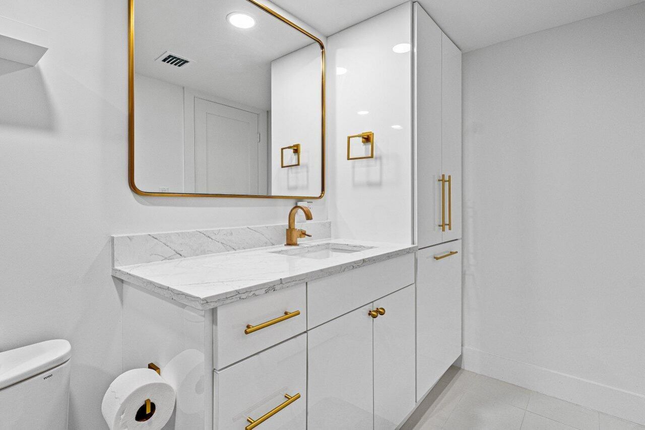 7370 Orangewood Lane, Unit 202, Boca Raton, FL 33433 Photo