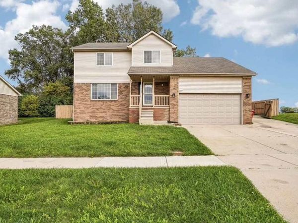 34310 Kentucky, Clinton Twp, MI 48035