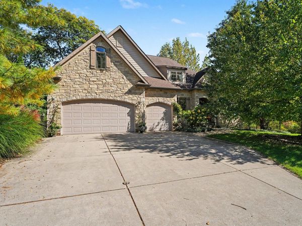 65 Braemar Drive , Valparaiso, IN 46385