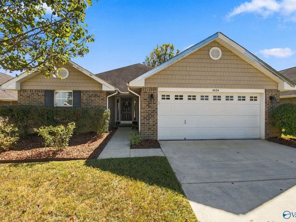 4824 Canterwood Drive SE, Owens Cross Roads, AL 35763
