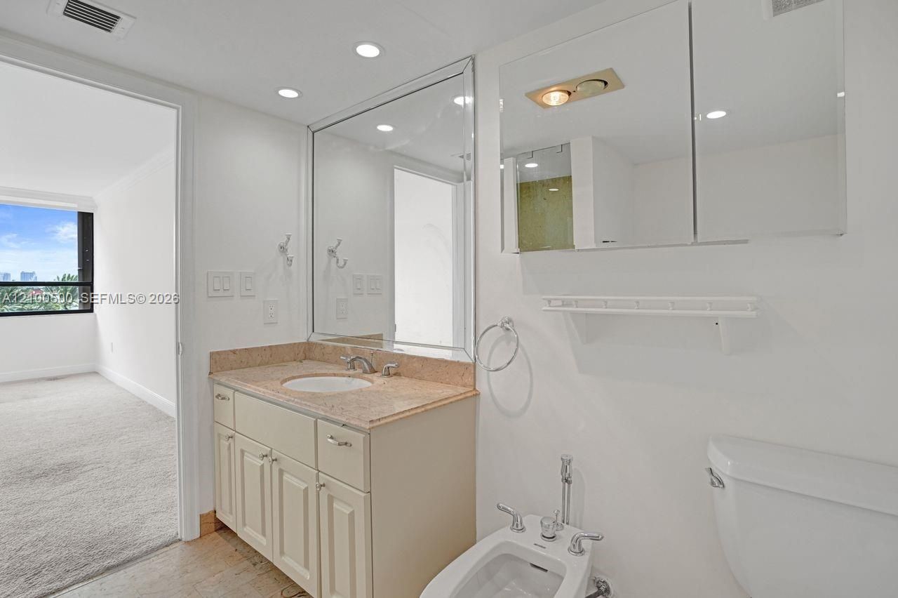 2 Grove Isle Dr , Unit B406, Miami, FL 33133 Photo