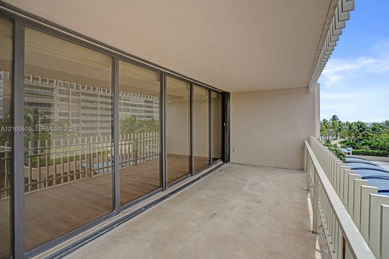 2 Grove Isle Dr , Unit B406, Miami, FL 33133 Photo