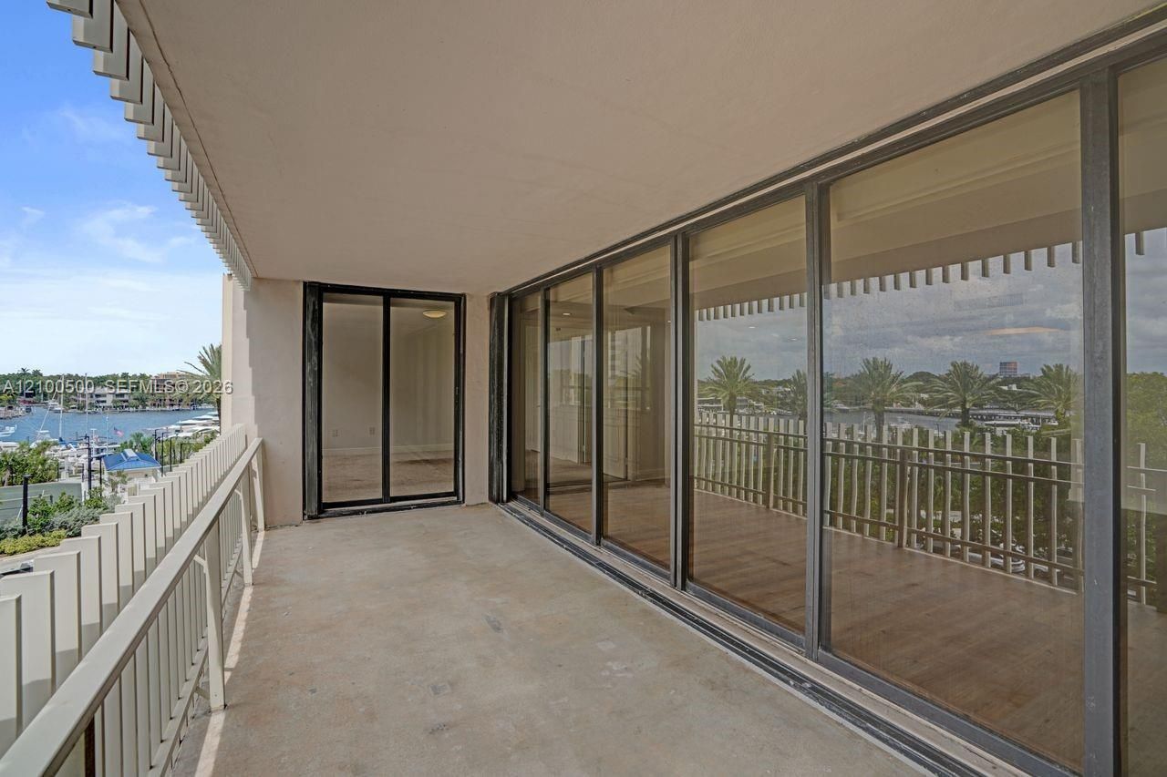 2 Grove Isle Dr , Unit B406, Miami, FL 33133 Photo