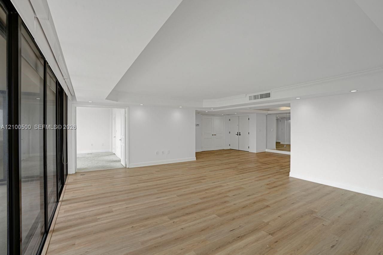 2 Grove Isle Dr , Unit B406, Miami, FL 33133 Photo