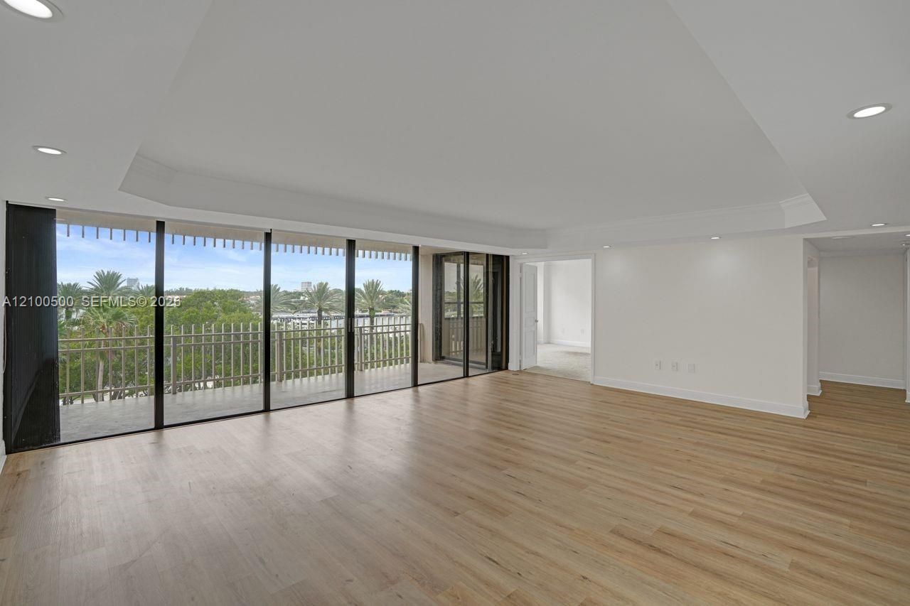 2 Grove Isle Dr , Unit B406, Miami, FL 33133 Photo