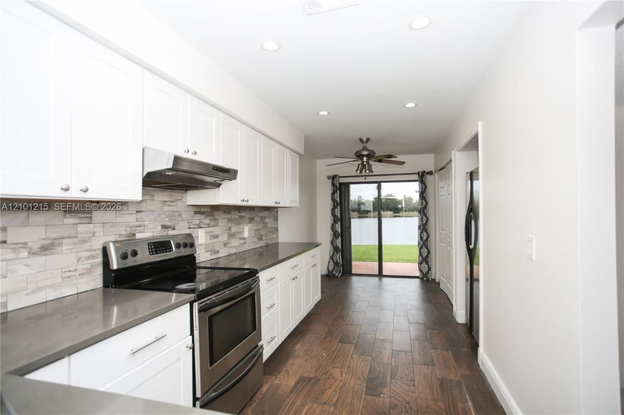 4211 S Pine Island Rd , Davie, FL 33328 Photo