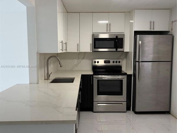 1401 NE 191st St , Unit D201, Miami, FL 33179
