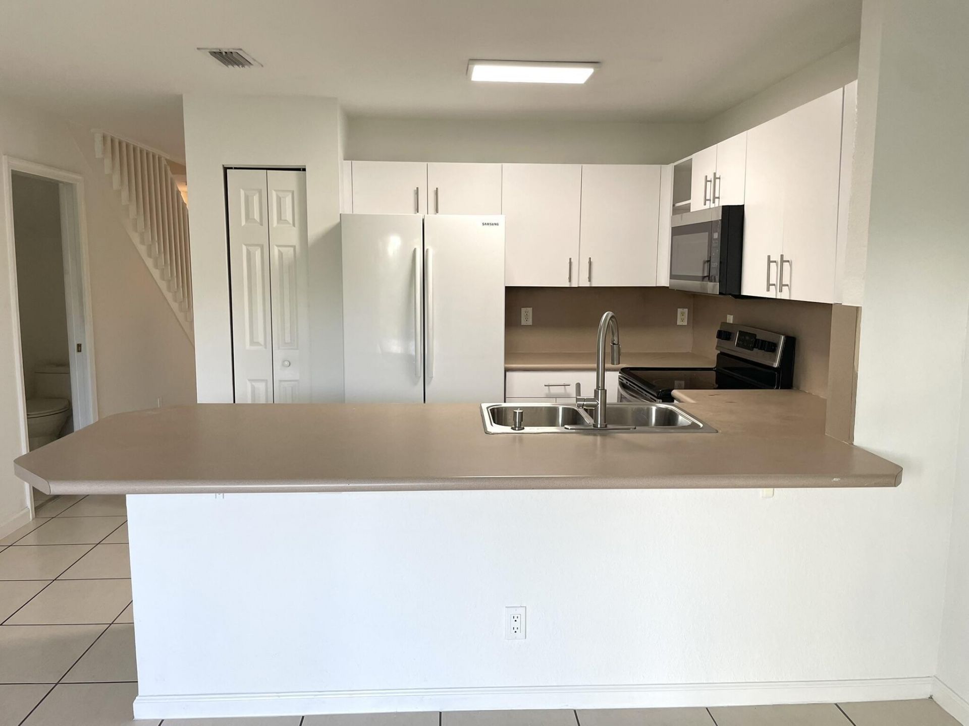 986 Summit Lake Drive, West Palm Beach, FL 33406 Photo