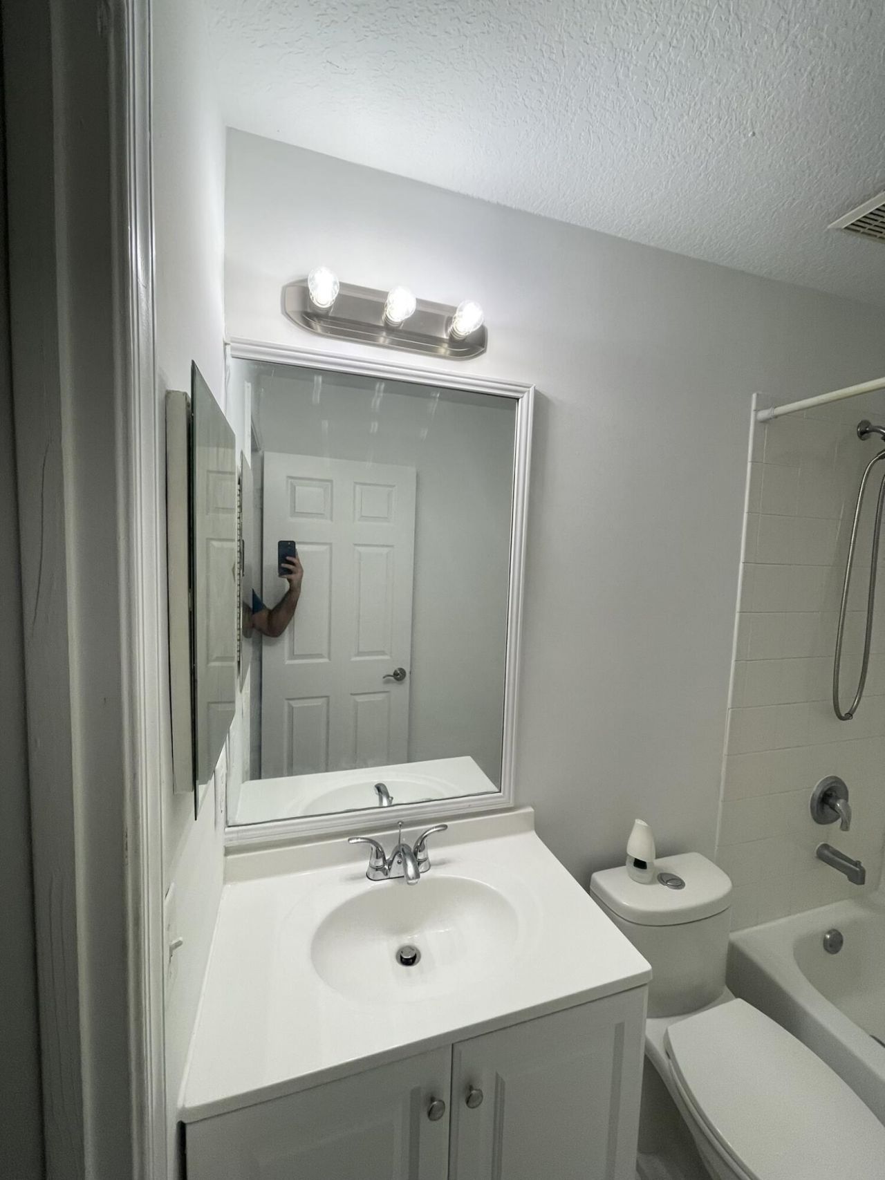 986 Summit Lake Drive, West Palm Beach, FL 33406 Photo