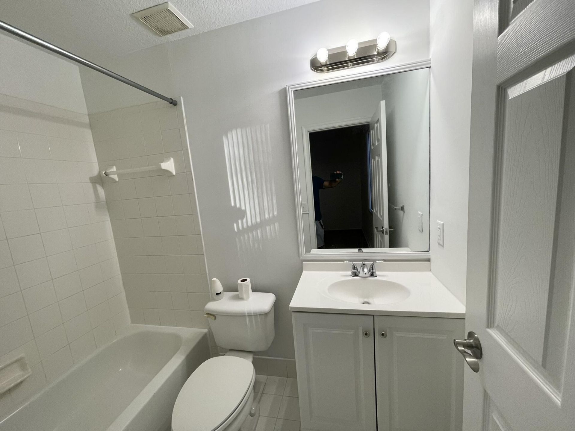 986 Summit Lake Drive, West Palm Beach, FL 33406 Photo