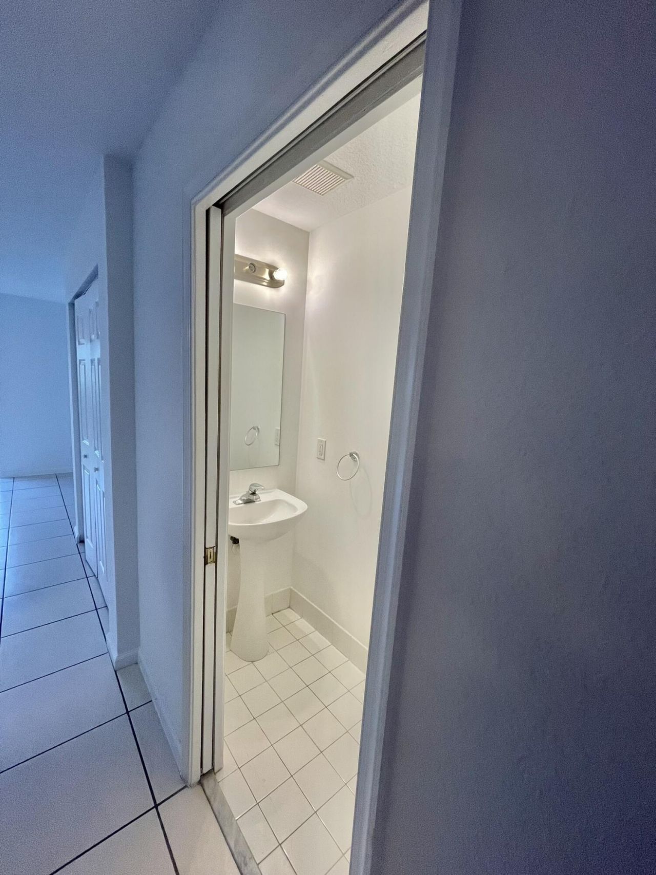986 Summit Lake Drive, West Palm Beach, FL 33406 Photo