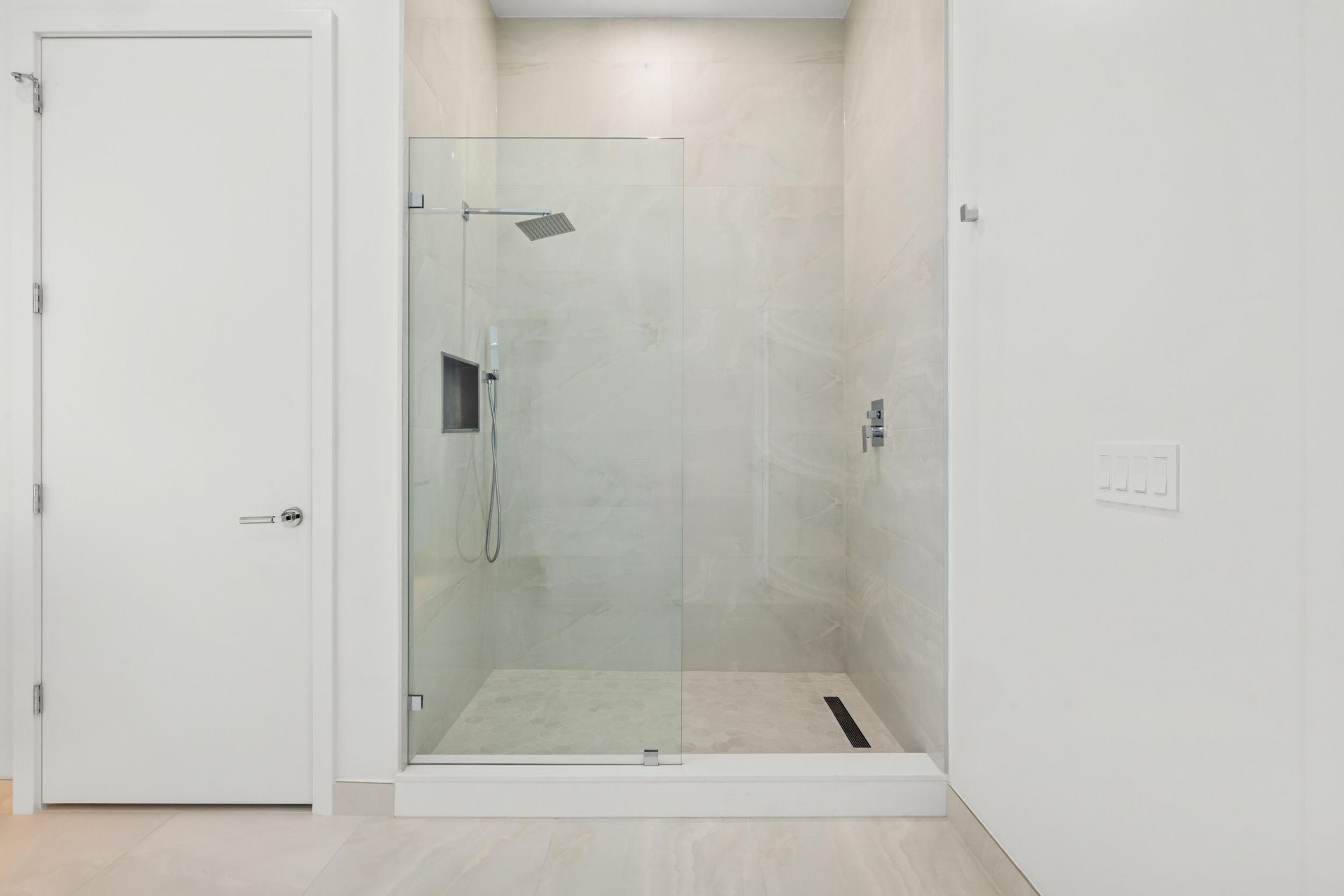 220 Lake Shore Drive, Unit 612, West Palm Beach, FL 33403 Photo
