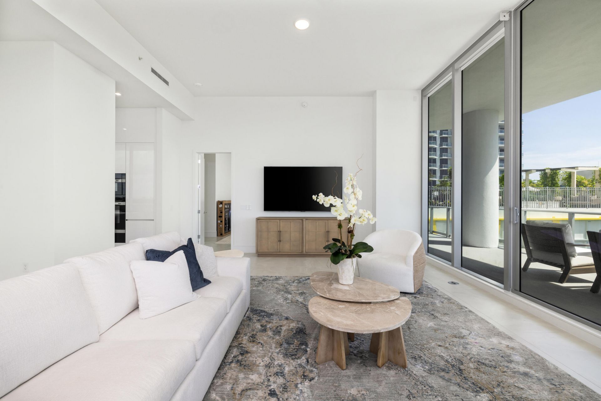 220 Lake Shore Drive, Unit 612, West Palm Beach, FL 33403 Photo