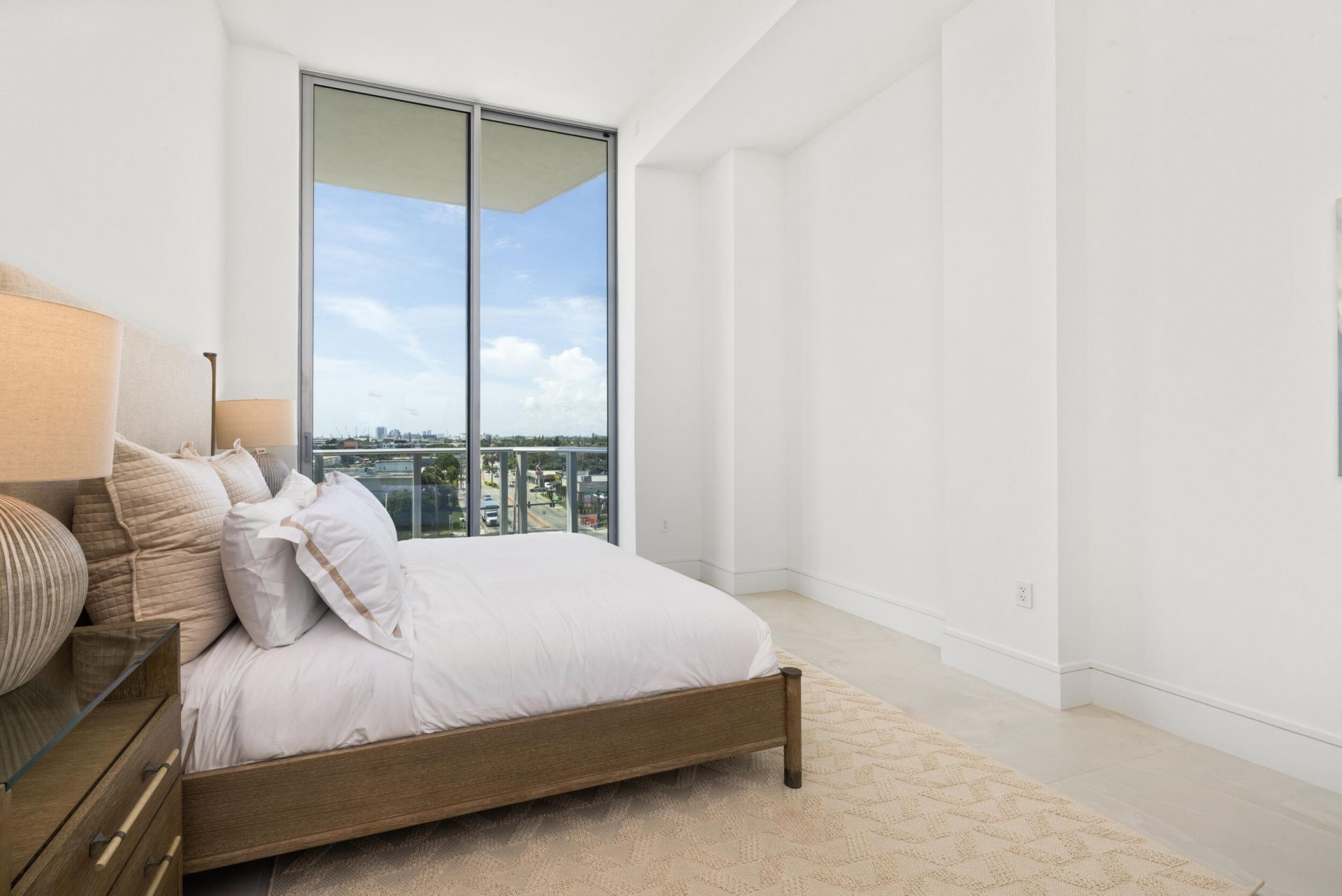 220 Lake Shore Drive, Unit 612, West Palm Beach, FL 33403 Photo