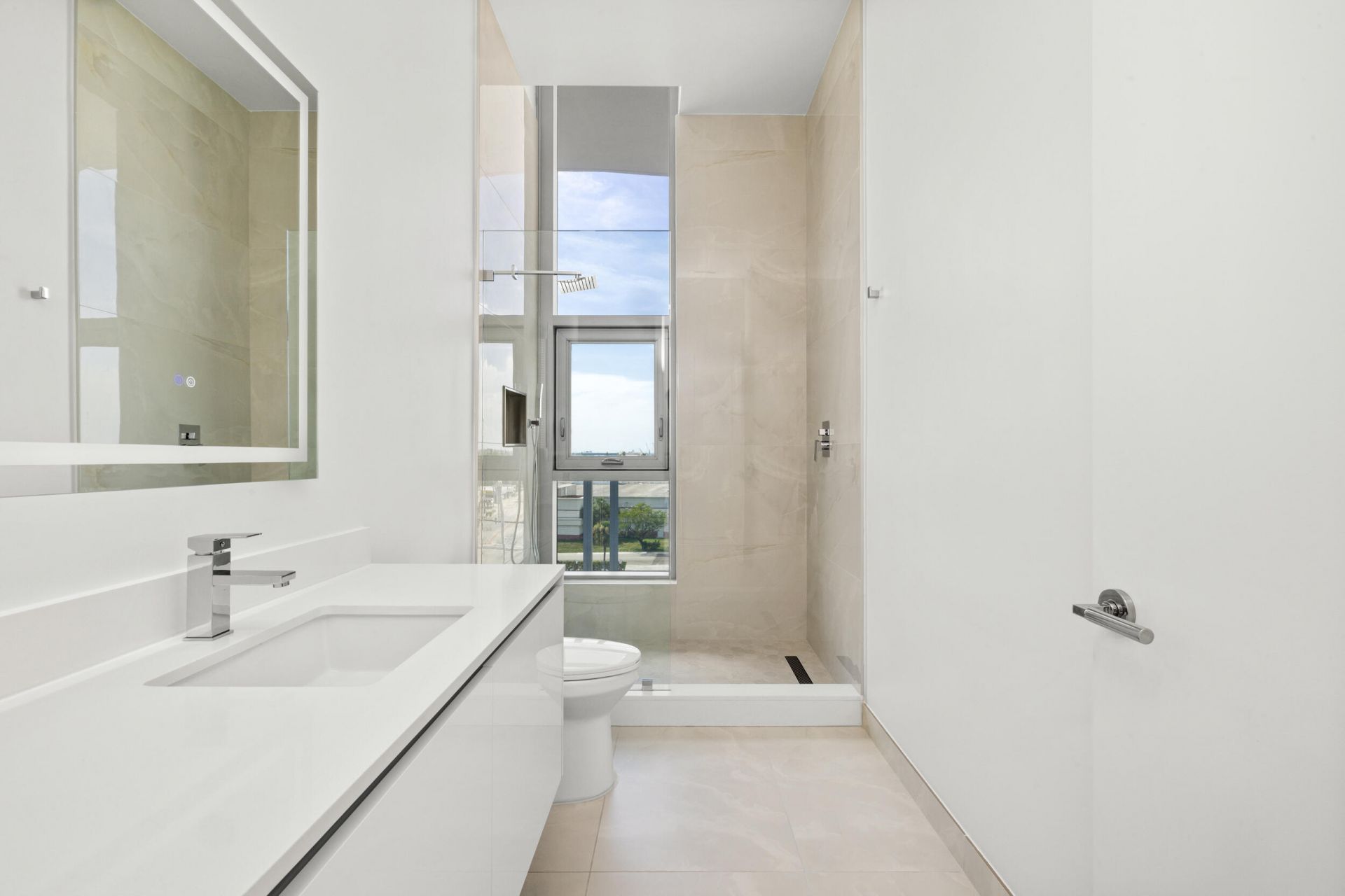 220 Lake Shore Drive, Unit 612, West Palm Beach, FL 33403 Photo