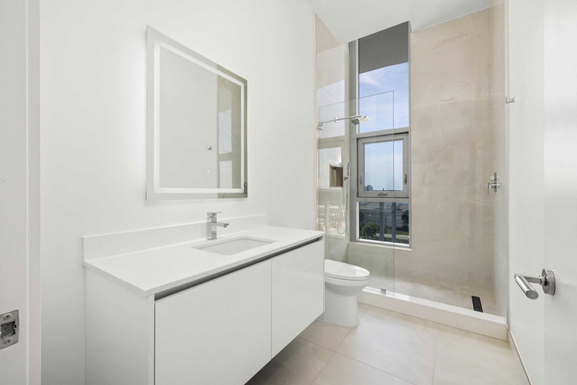 220 Lake Shore Drive, Unit 612, West Palm Beach, FL 33403 Photo