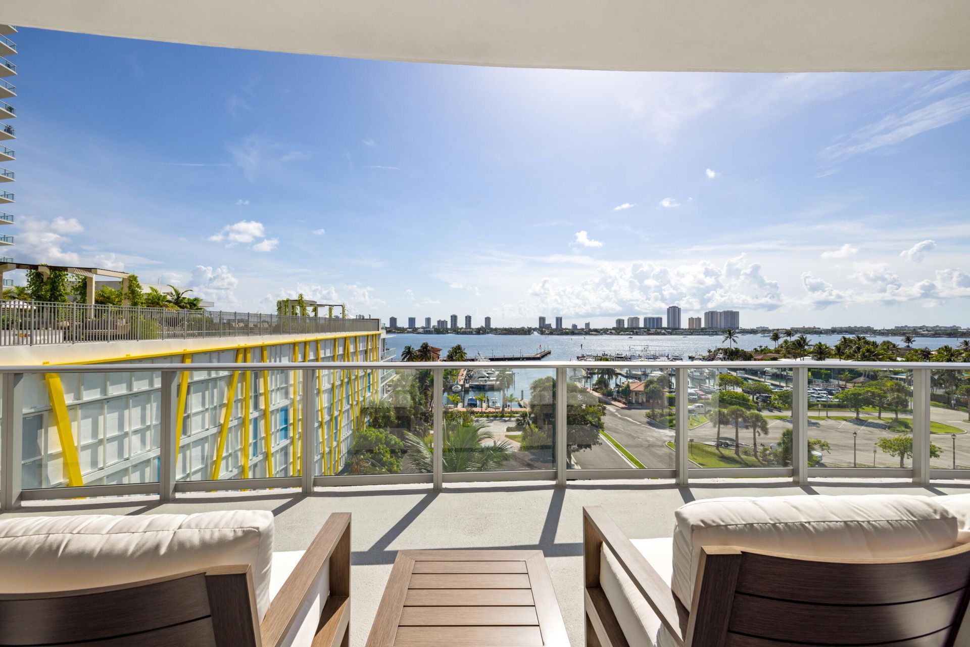 220 Lake Shore Drive, Unit 612, West Palm Beach, FL 33403 Photo