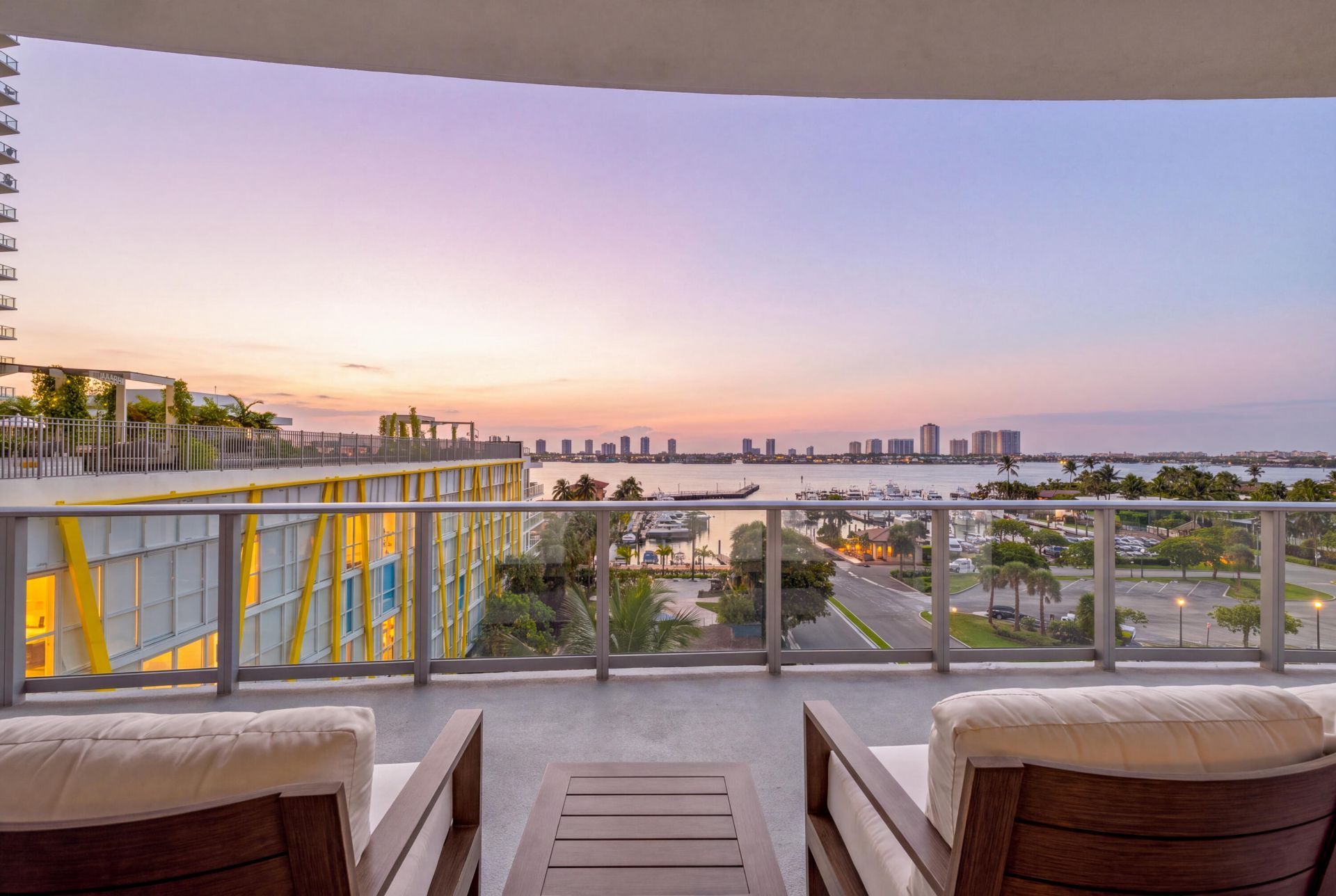 220 Lake Shore Drive, Unit 612, West Palm Beach, FL 33403 Photo