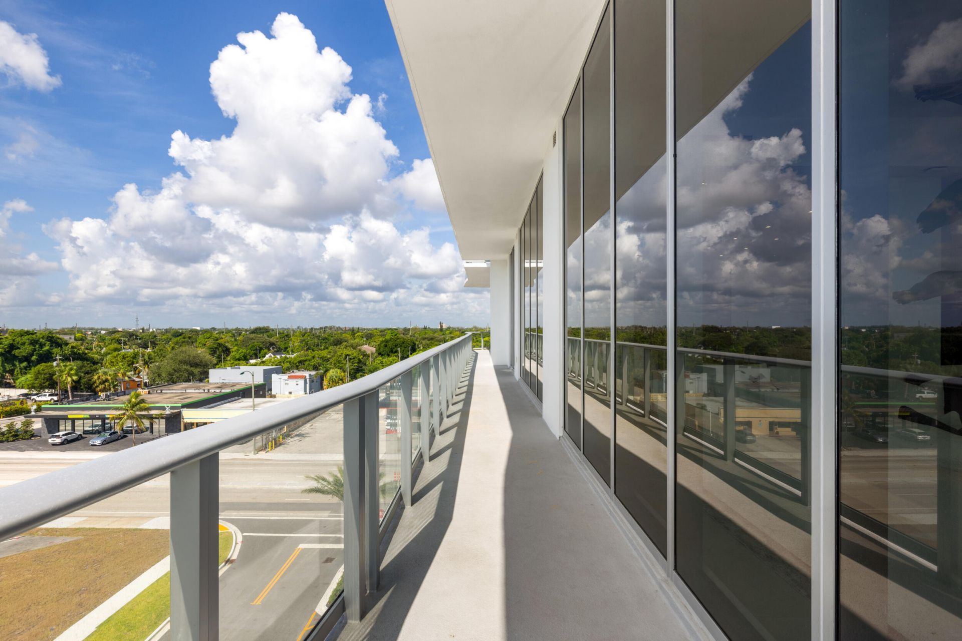 220 Lake Shore Drive, Unit 612, West Palm Beach, FL 33403 Photo