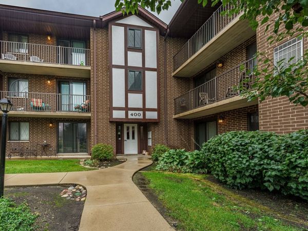 915 N York Street N, Unit 404, Elmhurst, IL 60126