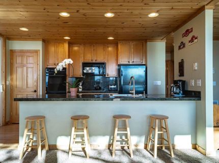 305 Edgecliff Way, Tahoe City, CA 96145 Photo