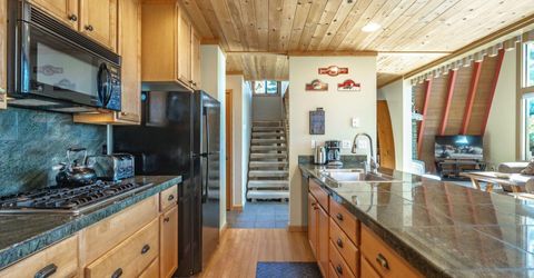 305 Edgecliff Way, Tahoe City, CA 96145 Photo
