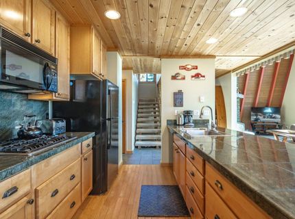 305 Edgecliff Way, Tahoe City, CA 96145 Photo