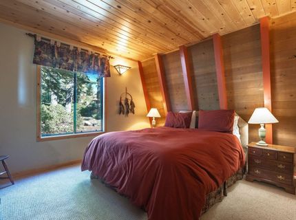 305 Edgecliff Way, Tahoe City, CA 96145 Photo