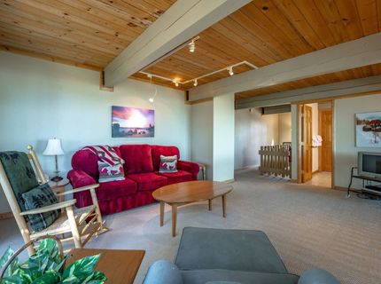 305 Edgecliff Way, Tahoe City, CA 96145 Photo