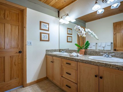 305 Edgecliff Way, Tahoe City, CA 96145 Photo