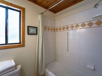 305 Edgecliff Way, Tahoe City, CA 96145 Photo
