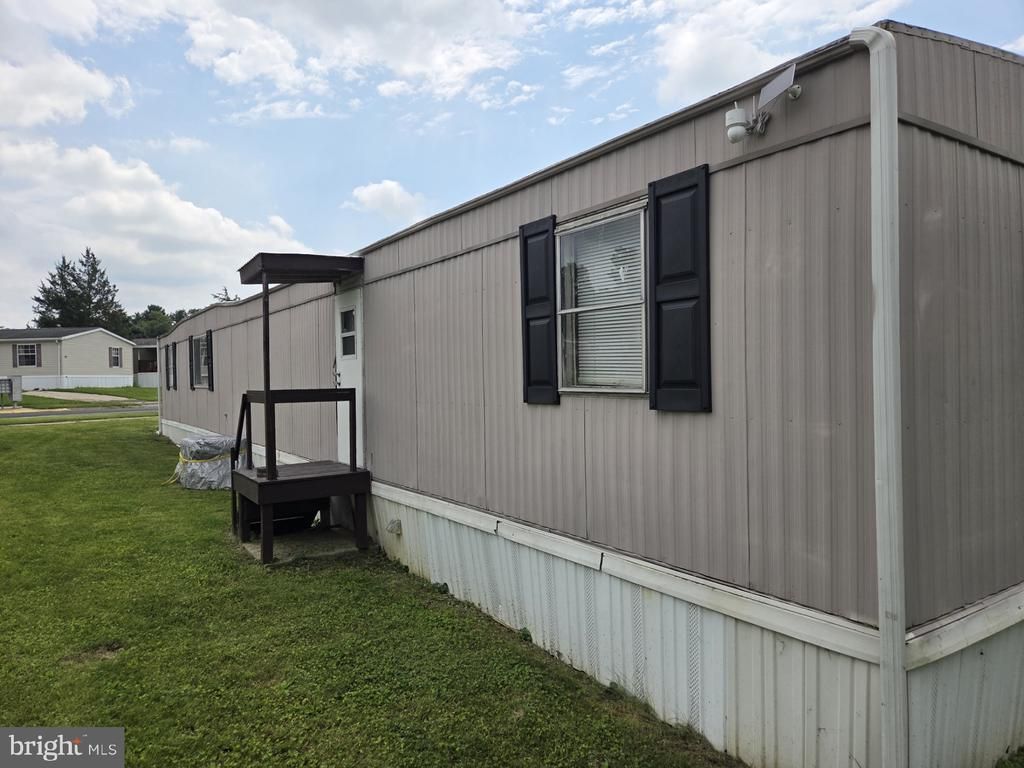 72 ASPEN ROAD , DILLSBURG, PA 17019