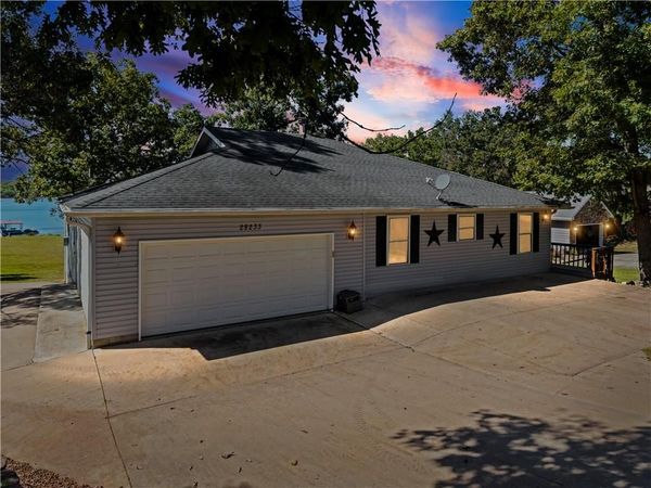 28233 Oxbow Drive, Warsaw, MO 65355