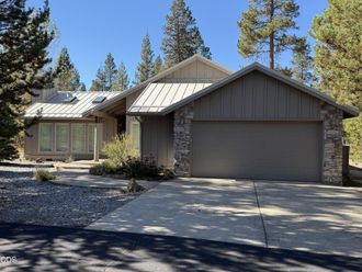 18203 Mount Saint Helens Lane Sunriver, OR 97707