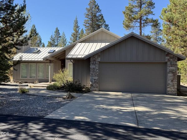 18203 Mount Saint Helens Lane, Sunriver, OR 97707